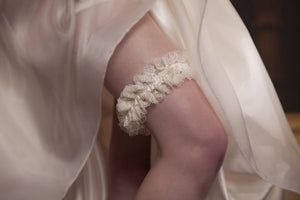 Versailles garter